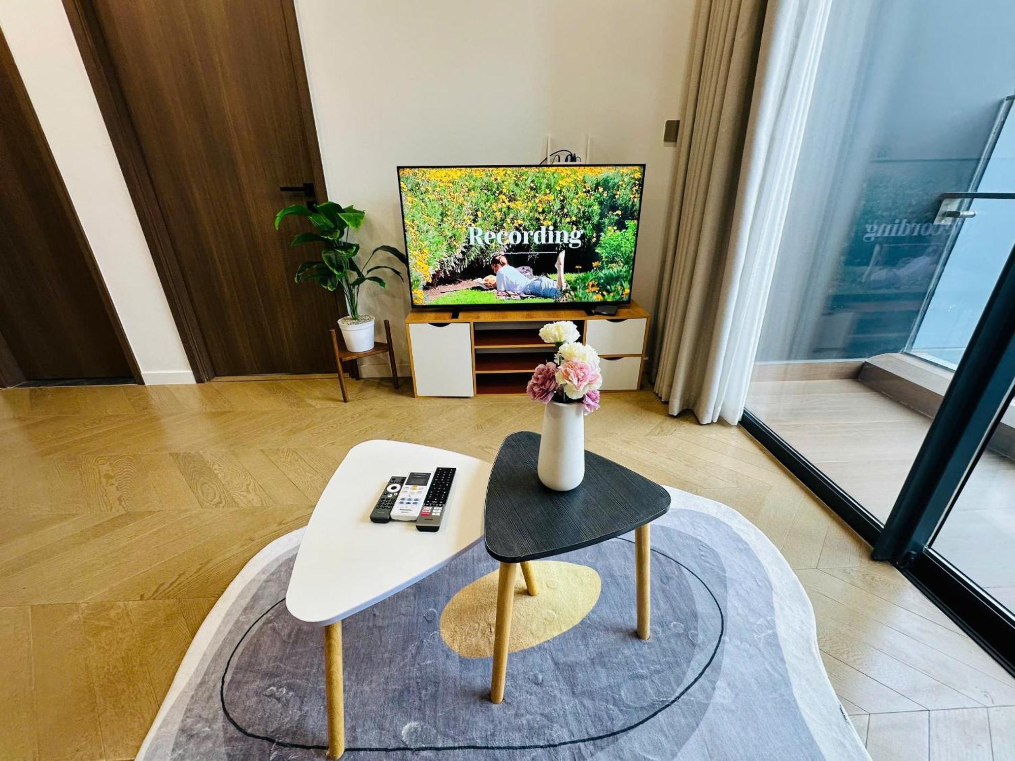 Căn hộ Lumiere Riverside Luxury 1bedroom Free Gym & Pool